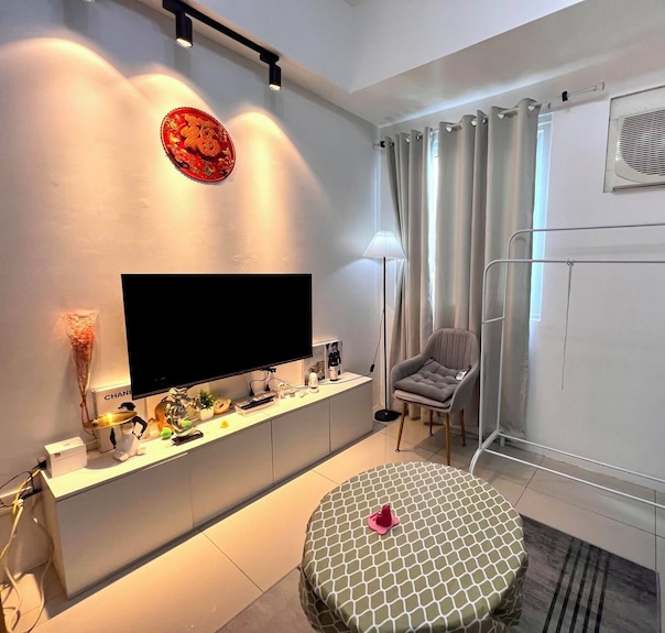 Best Value Makati Cbd - Jazz Mall And Condo - Taguig