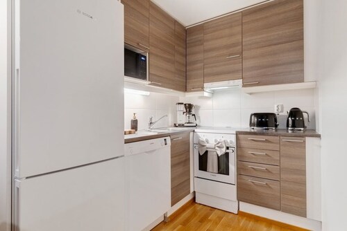 Arctos City Suite, Private Sauna, Wifi & Parking