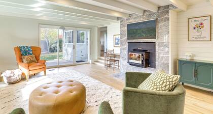 20 Mi to Alta Ski Area: Modern Retreat w/ Yard!