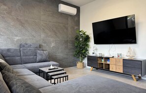 Smart TV - 1 bedroom awesome apartment in Privlaka (Privlaka)