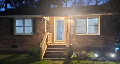 2-bedroom house in delightful Augusta with cool AC and charm