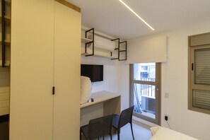 Apartment, Smoking - Studio com Varanda a 280m da Esta o Vila Madalena (São Paulo)