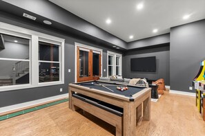 Games room - Waterfront | Dock | Hot Tub | Fire Pit | Game Room (Dawsonville)