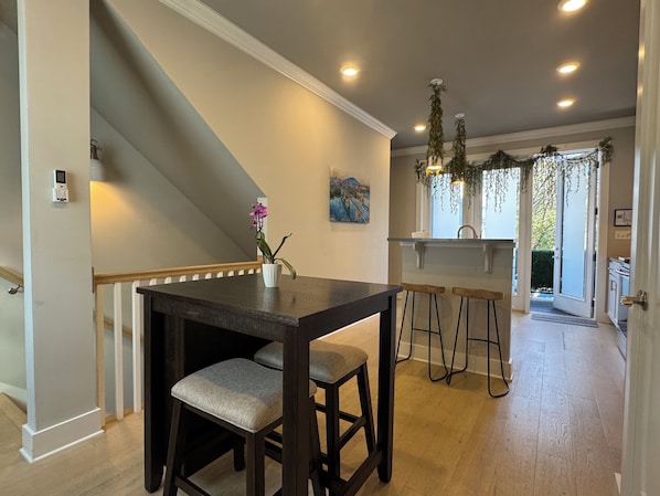 Dining - Heart of Northshore Townhouse (Chattanooga)