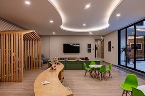 Lobby - Rooftop Terrace w/ Skyline Views (Mexico City)