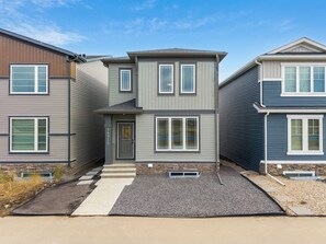 Exterior - Sol | Close to Airport, Trails & Parks | Pets Ok (Calgary)