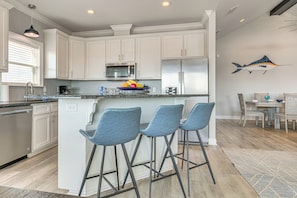 Private kitchen - Upscale home, steps to beach, spectacular, world class sunsets! (Dauphin Island)