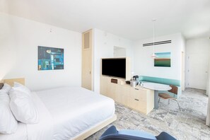 Iron/ironing board, WiFi, bed sheets, wheelchair access