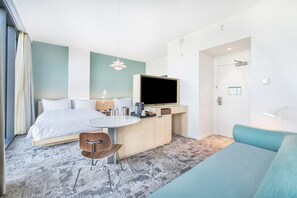 Iron/ironing board, WiFi, bed sheets, wheelchair access