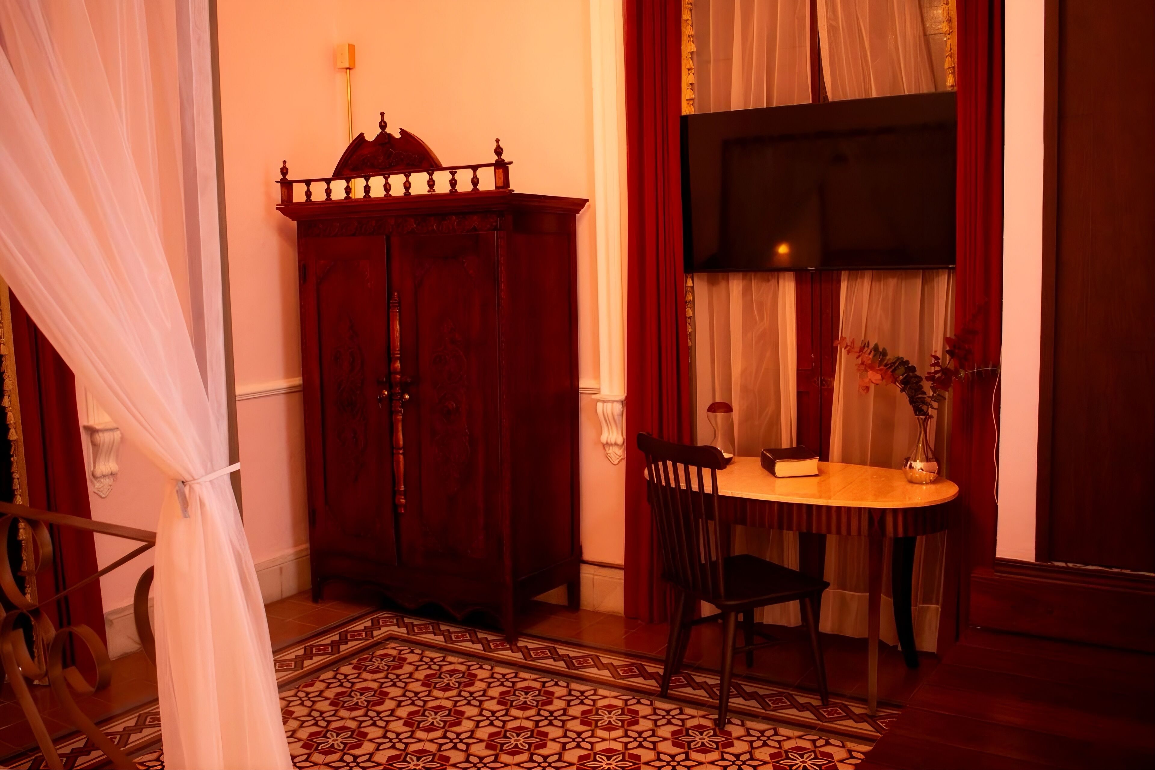 Romantic Suite, Garden View | Wardrobe