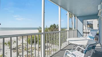 Deluxe-Apartment, Balkon, Meerblick | Strand-/Meerblick