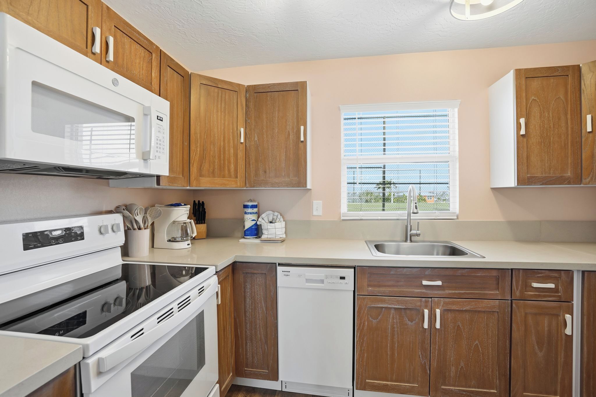Appartamento Deluxe, 2 camere da letto, vista oceano | Cucina privata | Frigorifero con congelatore, microonde, forno, piano cottura