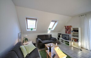 TV - Beautiful apartment in Röbel with WiFi (Röbel)