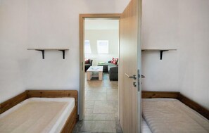 2 bedrooms, free WiFi - 2 bedroom amazing apartment in Röbel (Röbel)