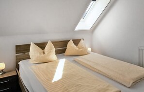 2 bedrooms, free WiFi - 2 bedroom amazing apartment in Röbel (Röbel)