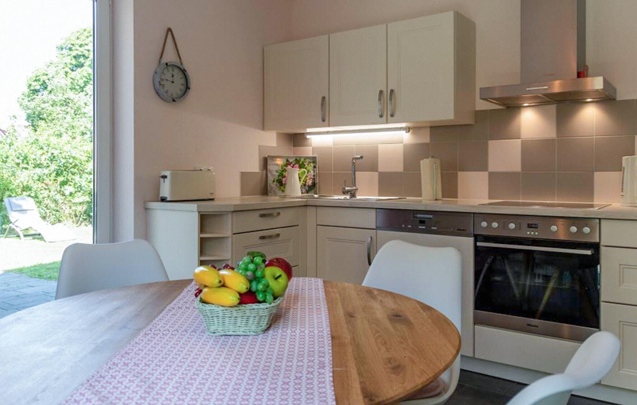 Kühlschrank, Herdplatte, Geschirrspüler