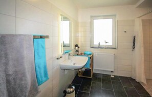 Shower - Nice apartment in Röbel with house a panoramic view (Röbel)