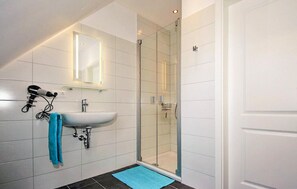 Shower - Beautiful apartment in Röbel with WiFi (Röbel)