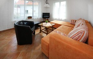 TV - Amazing apartment in Röbel with house a panoramic view (Röbel)