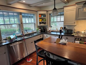 Micro-ondas, fogão, cooktop, lava-louças