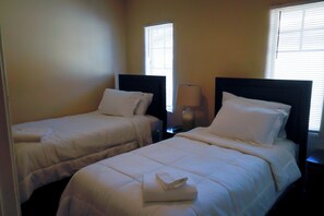 2 chambres, accès Internet, draps fournis