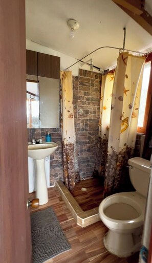 Bathroom - Casa Horizonte | Piscina, Zona social, Vista Lago (Darien)