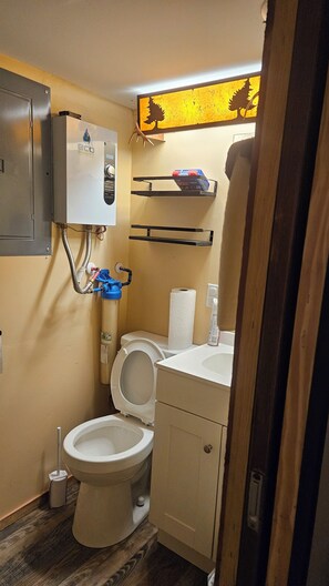 Towels, toilet paper