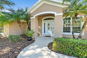 Exterior - 5BR Pool Retreat with Lanai, Fire Pit & Bikes (Palm Coast)
