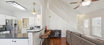 Cozy Lewisville Getaway