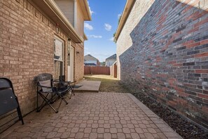 Terrace/patio - Cozy Lewisville Getaway (Lewisville)