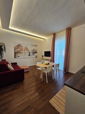Interior - Pangea - Asia (Trani)