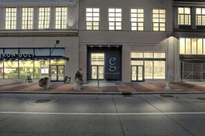 Exterior - Downtown Cleveland LOFT 1BR 1.5 Bath Walking distance Stadium & East 4th Street (Cleveland)