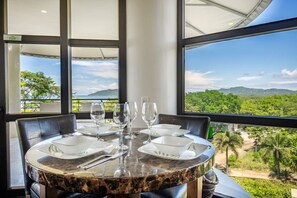 Dining - Spacious Ocean View Condo, Luxury in La Perla (Tamarindo)