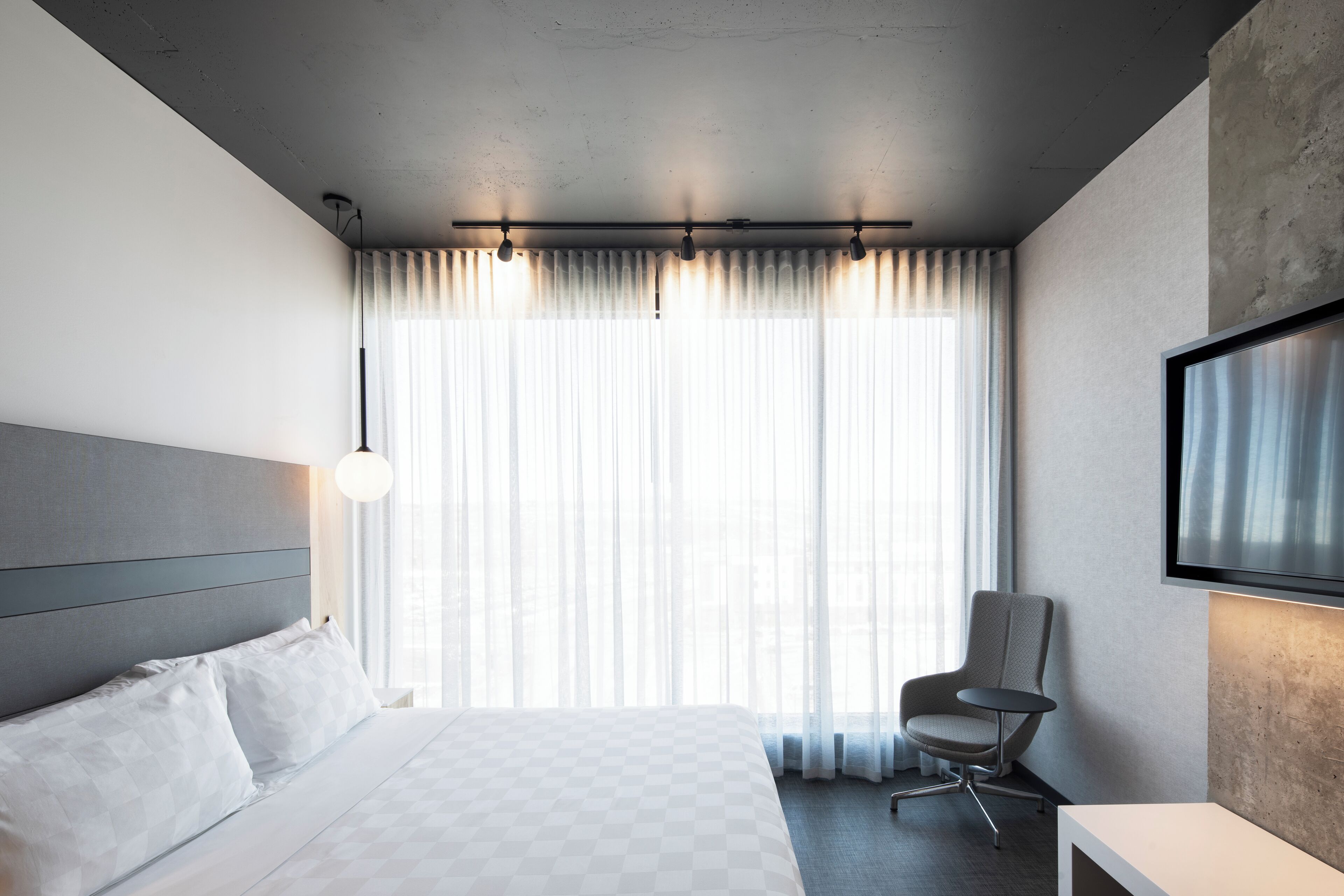 Superior Room, Hill View | Desk, blackout drapes, soundproofing, iron/ironing board