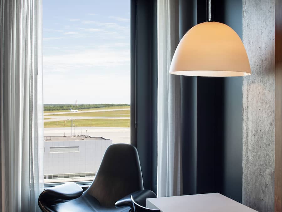 Quarto superior, 1 cama King | Escrivaninha, cortinas blackout, quartos à prova de som