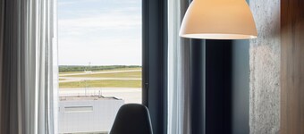 Alt Hotel Ottawa Airport 
