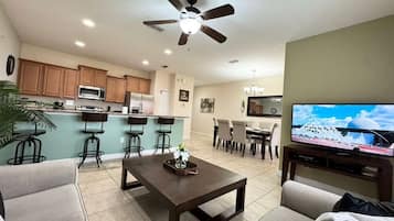 Smart TV, video games