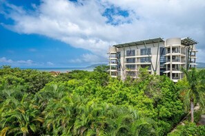Exterior - Spacious La Perla Condo with Terrace and Views (Tamarindo)