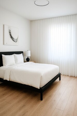 3 chambres, fer et planche à repasser, Wi-Fi, draps fournis