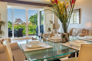 TV - Tamarindo Diria 403 Luxury Ocean View Condo (Tamarindo)
