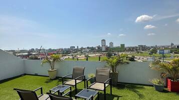 ๋ญ์
๋ฆฌ ์ํํธ, ์นจ์ค 2๊ฐ, ๋ฐ๋ ค๋๋ฌผ ๋๋ฐ ๊ฐ๋ฅ, ์๋ด ์ ๋ง | ์๋ด ์ ๋ง