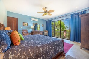 3 bedrooms, desk, iron/ironing board, travel cot