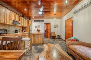 TV - Flamingo Condo Min to Marina, Great Rates! (Playa Flamingo)