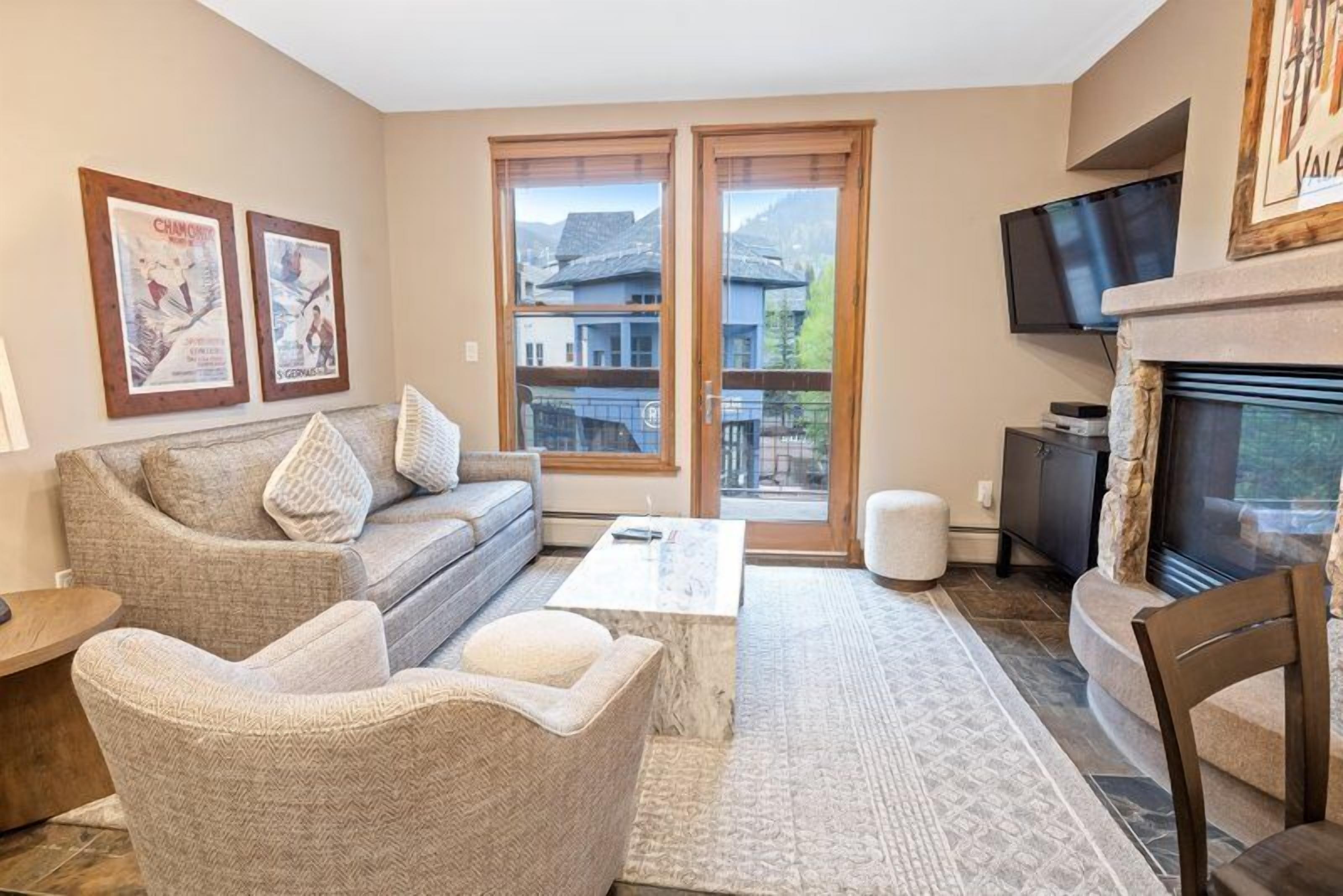 TV, fireplace, DVD player