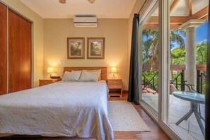 1 bedroom, desk, iron/ironing board, WiFi - Tranquil Beachside Getaway in Potrero (Potrero)