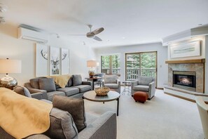 TV, DVD player, offices - Alpine 3BR Condo Near Ski | Balcony & Fireplace (Beaver Creek)