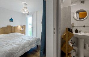 1 bedroom, iron/ironing board - Appartement Proche Plage (Royan)