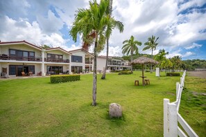 Exterior - Beachfront Property w/ Spectacular View! (Potrero)