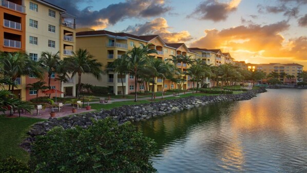 المنشأة من الخارج