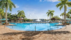 Pool - 2BR Lake View Villa Near Miami Beach – Marriott’s Villas at Doral (Miami)